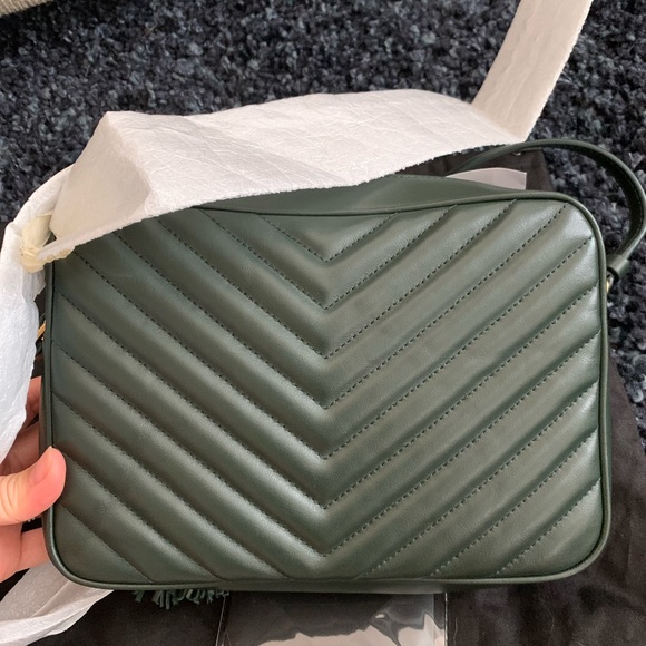 Saint Laurent monogram Lou camera bag - Picture 6 of 15